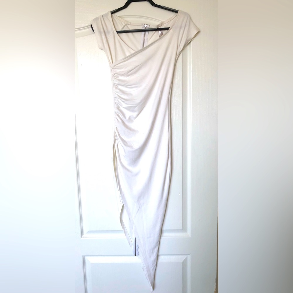 Long Zip White Gown